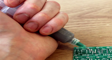 Manual SMT soldering with solder paste